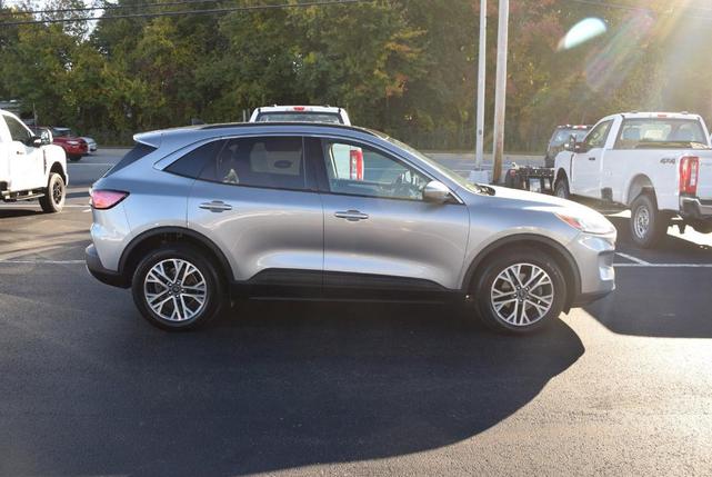 2022 ford escape sel