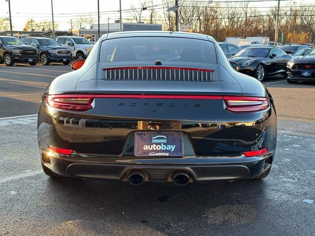 2018 porsche 911 carrera 4