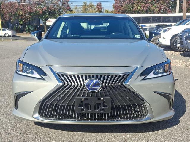 2021 lexus es 300h luxury