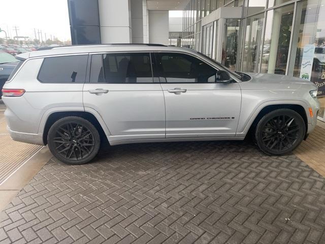 2021 jeep grand cherokee l overland