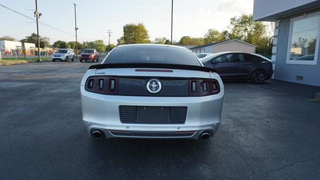 2013 ford mustang v6