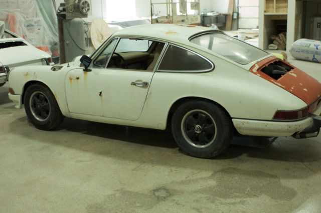 1968 porsche 911 karmann coupe. rare irish green. last of the short wheel-base