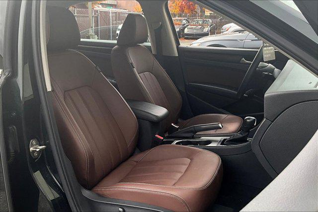2022 volkswagen passat 2.0t limited edition
