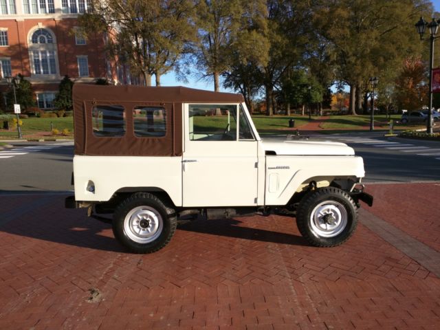 classic 1970 nissan patrol 4x4 soft-top