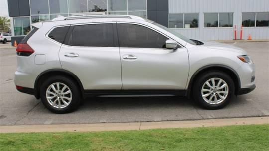 2019 nissan rogue sv