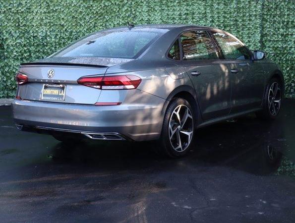 2021 volkswagen passat in dockweiler, california