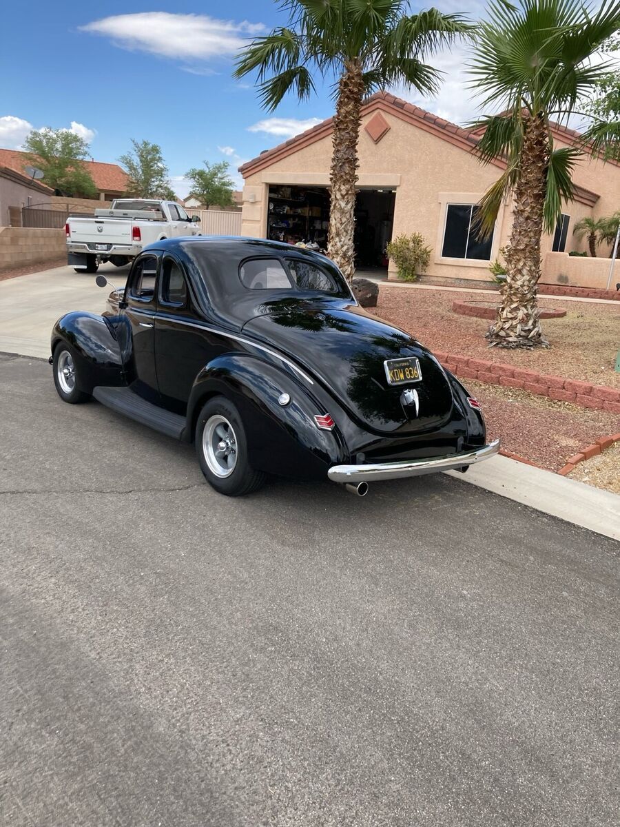 1940 ford deluxe black deluxe