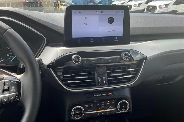 2022 ford escape se