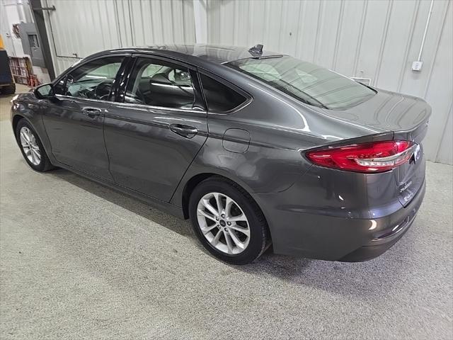 2020 ford fusion se