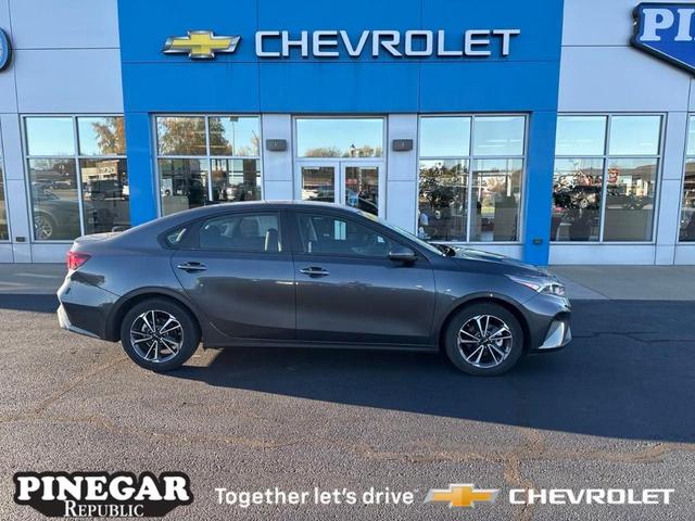 2024 kia forte lxs