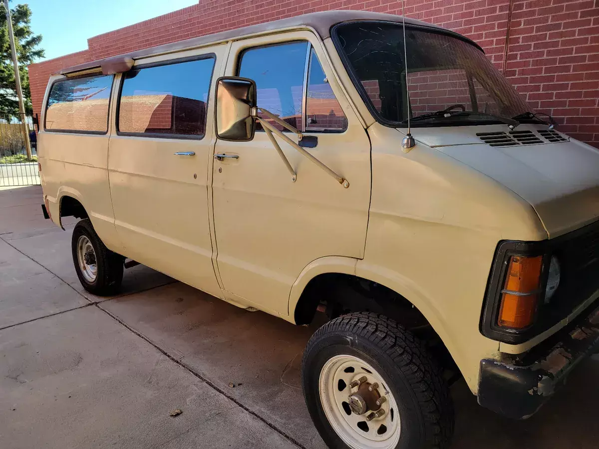 1981 dodge b350 4x4 van