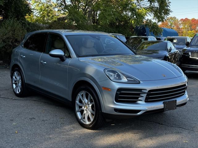 2022 porsche cayenne base