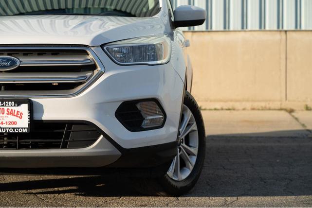 2018 ford escape se