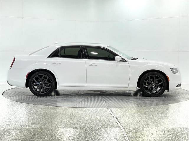2023 chrysler 300 s
