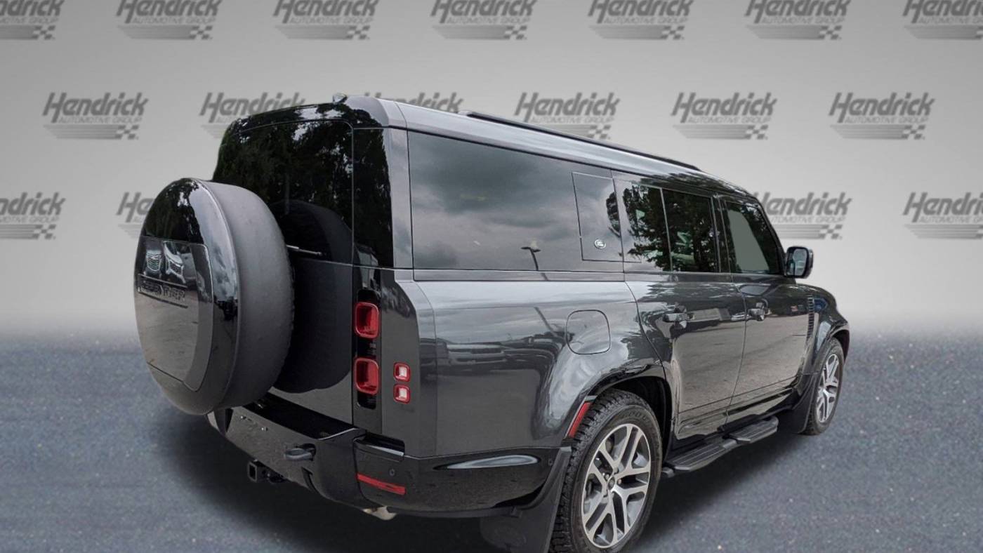 2024 land rover defender 130 p400 x-dynamic se