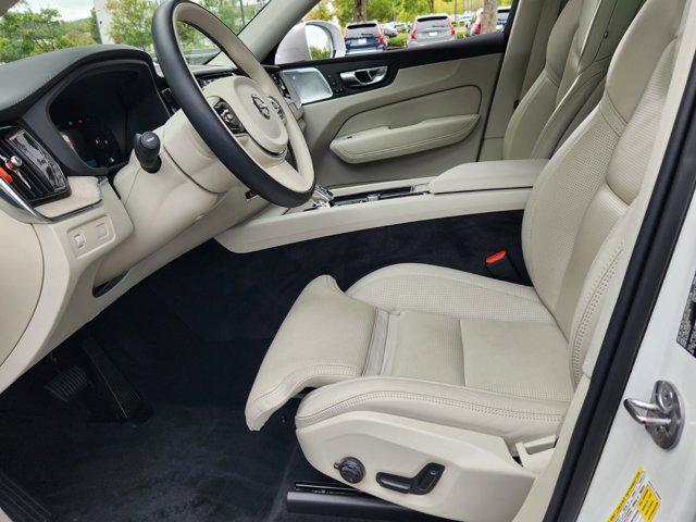 2022 volvo xc60 b5 inscription