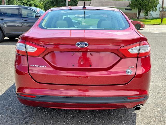 2014 ford fusion se