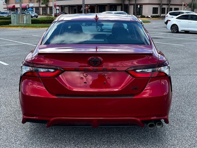 2021 toyota camry se