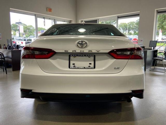 2023 toyota camry le