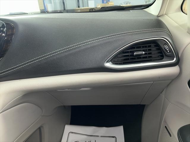 2022 chrysler pacifica limited