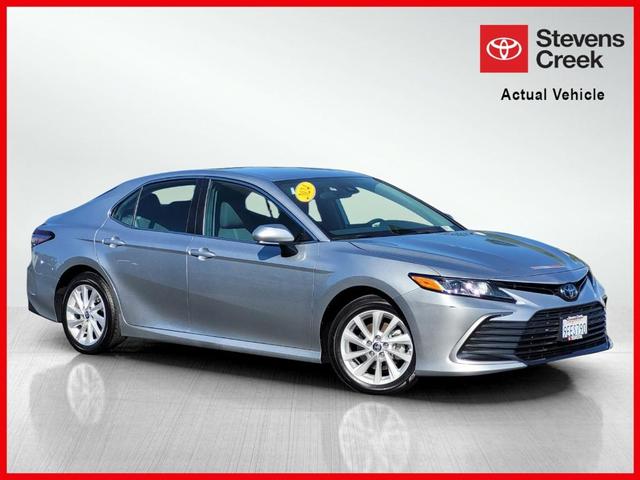 2024 toyota camry le