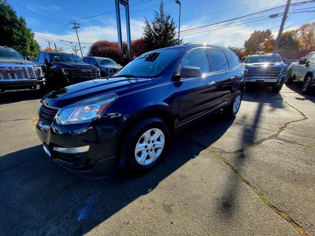 2017 chevrolet traverse ls