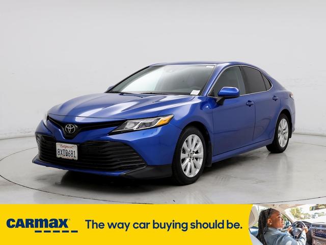 2020 toyota camry le
