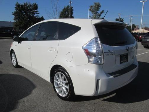 2013 toyota prius v in dulles, virginia