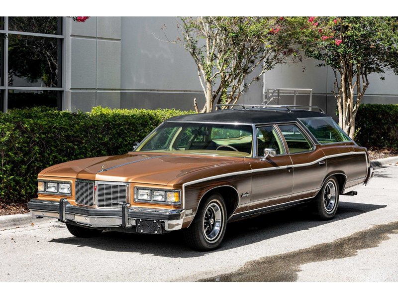 pontiac grand safari station wagon
