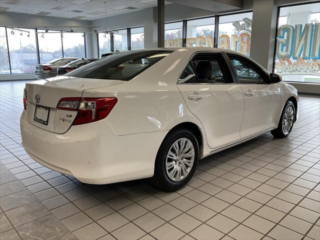 2013 toyota camry le