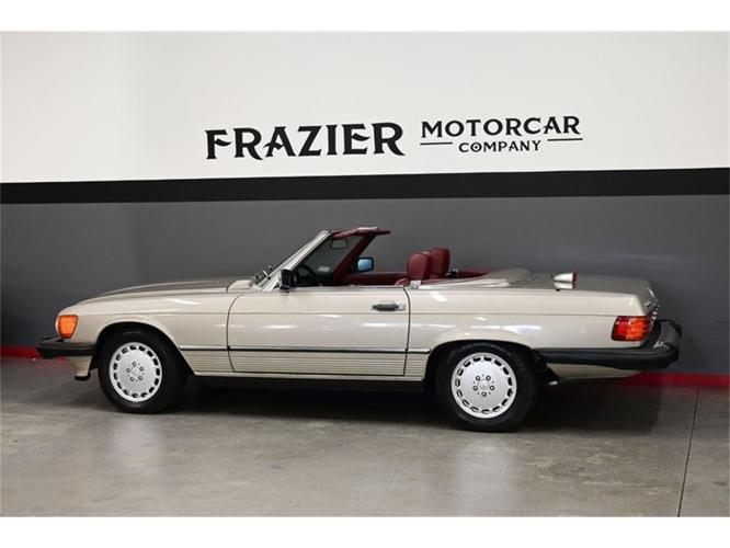 1986 mercedes-benz 560sl in lebanon, tennessee