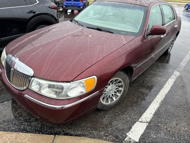 2002 lincoln town car signature