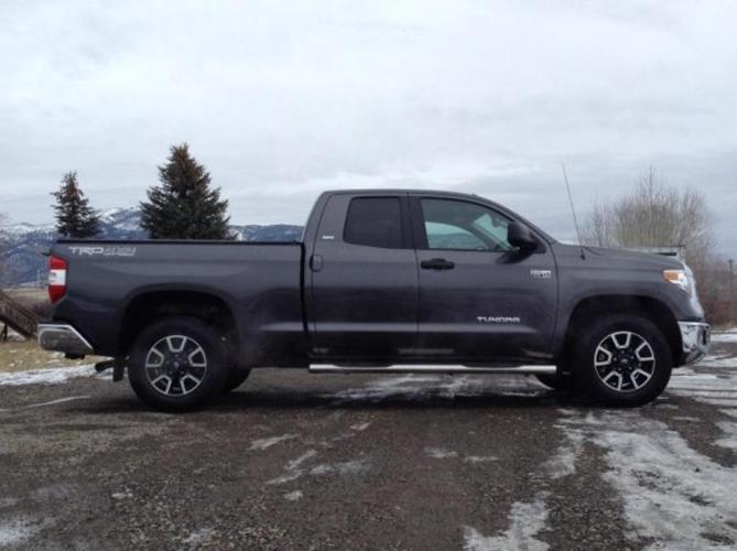 2017 toyota tundra sr5 4x4 sr5 4dr double cab pickup sb (5.7l v8 for sale in bozeman, montana