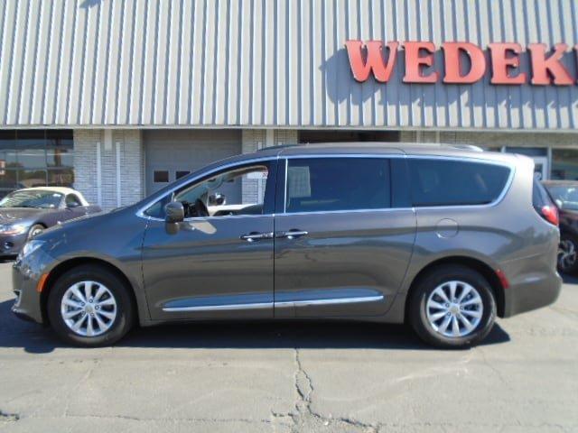 used 2017 chrysler pacifica touring-l schenectady, ny 12308 for sale in schenectady, new york