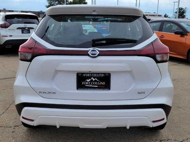 2021 nissan kicks sr