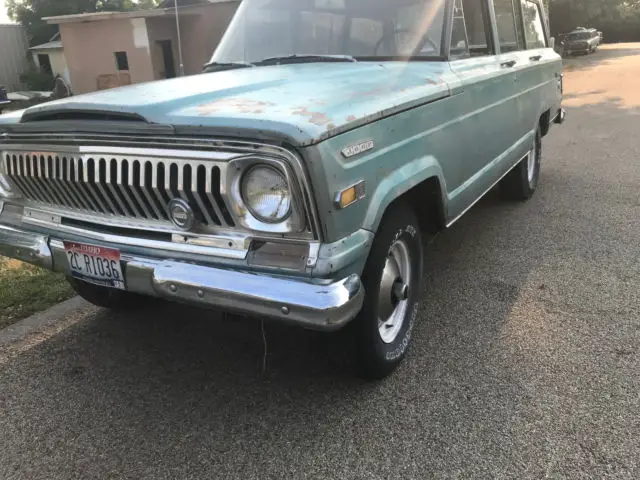 1969 jeep kaiser willys wagoneer inline 6, awesome survivor , solid body floors