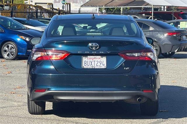 2021 toyota camry le