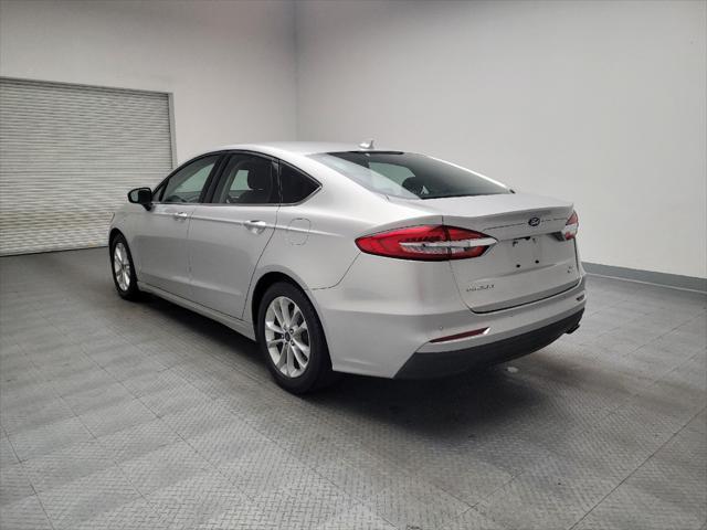 2019 ford fusion se