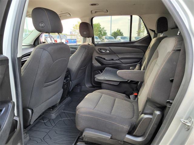 2019 chevrolet traverse lt cloth