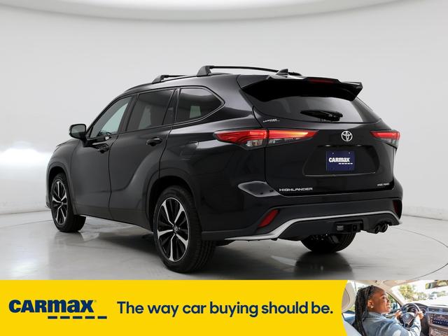 2022 toyota highlander xse