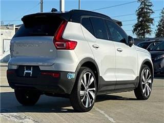 2021 Volvo XC40 pure electric p8