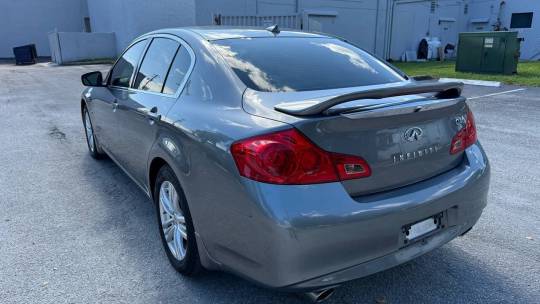 2015 Infiniti Q40