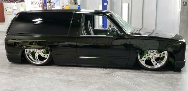 showtruck,sematrucks,customtrucks,tahoe,street trucks,customs,exotics,candypaint