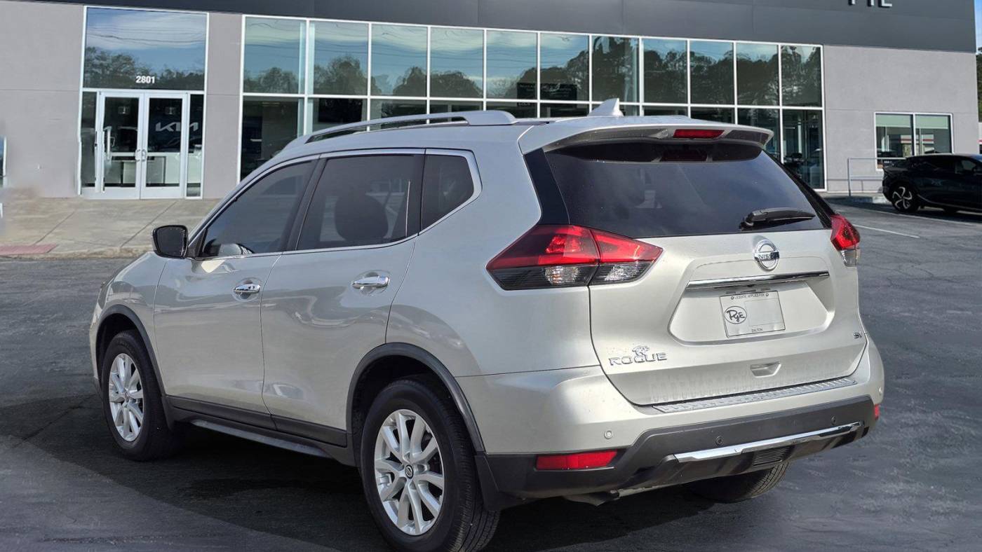 2020 nissan rogue sv