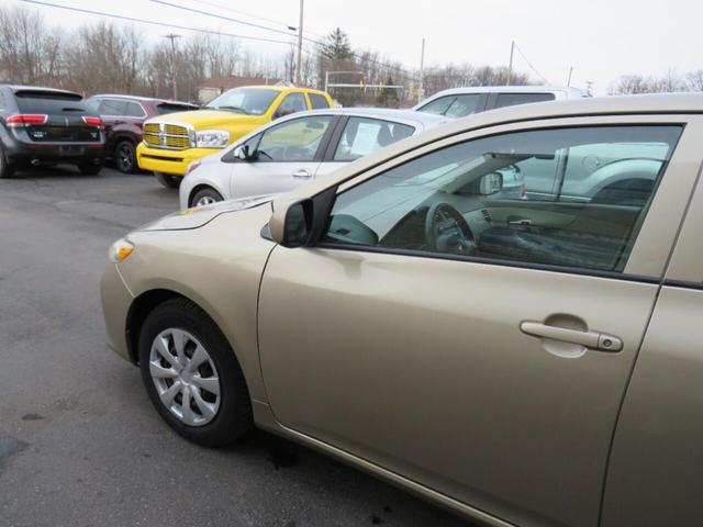 2010 toyota corolla le