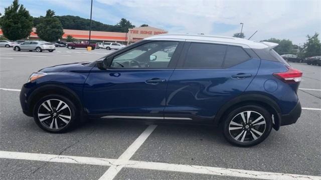 2019 nissan kicks sr