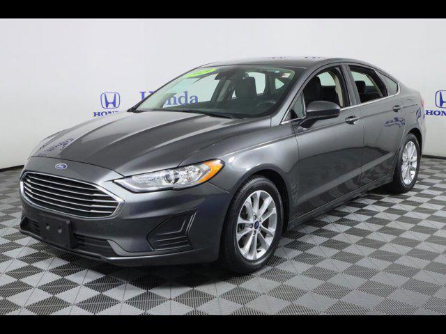 2019 ford fusion se