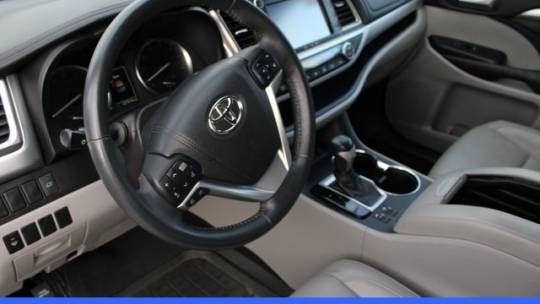 2016 Toyota Highlander