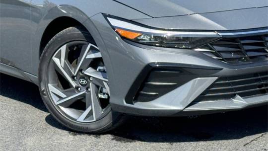 2024 Hyundai Elantra