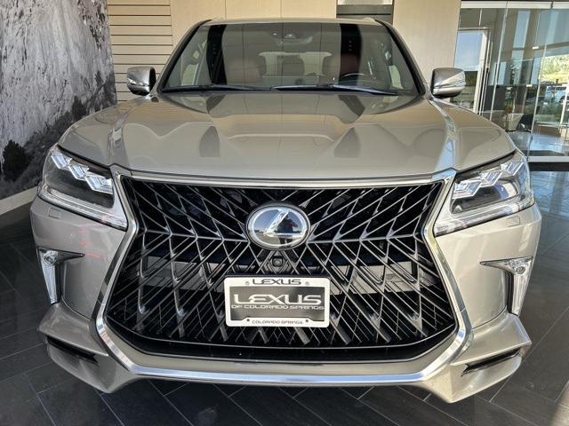 2020 lexus lx 570 three-row